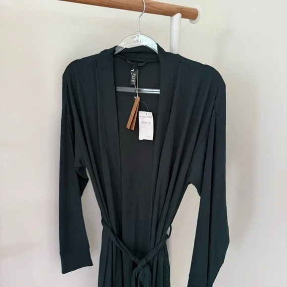 Skims Soft Lounge Robe - Picture 2 of 6